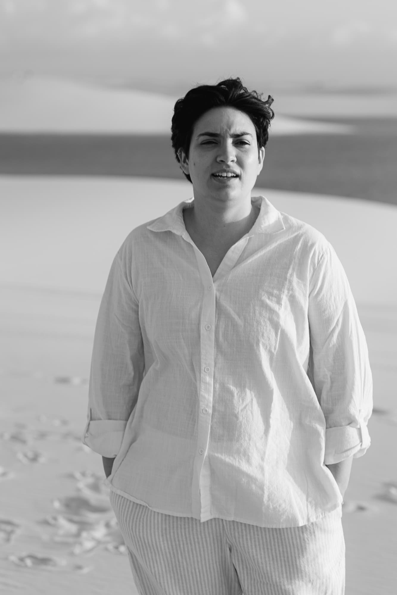 Amana e Julie, momento de cumplicidade nas dunas, Santo Amaro, Lençóis Maranhenses
