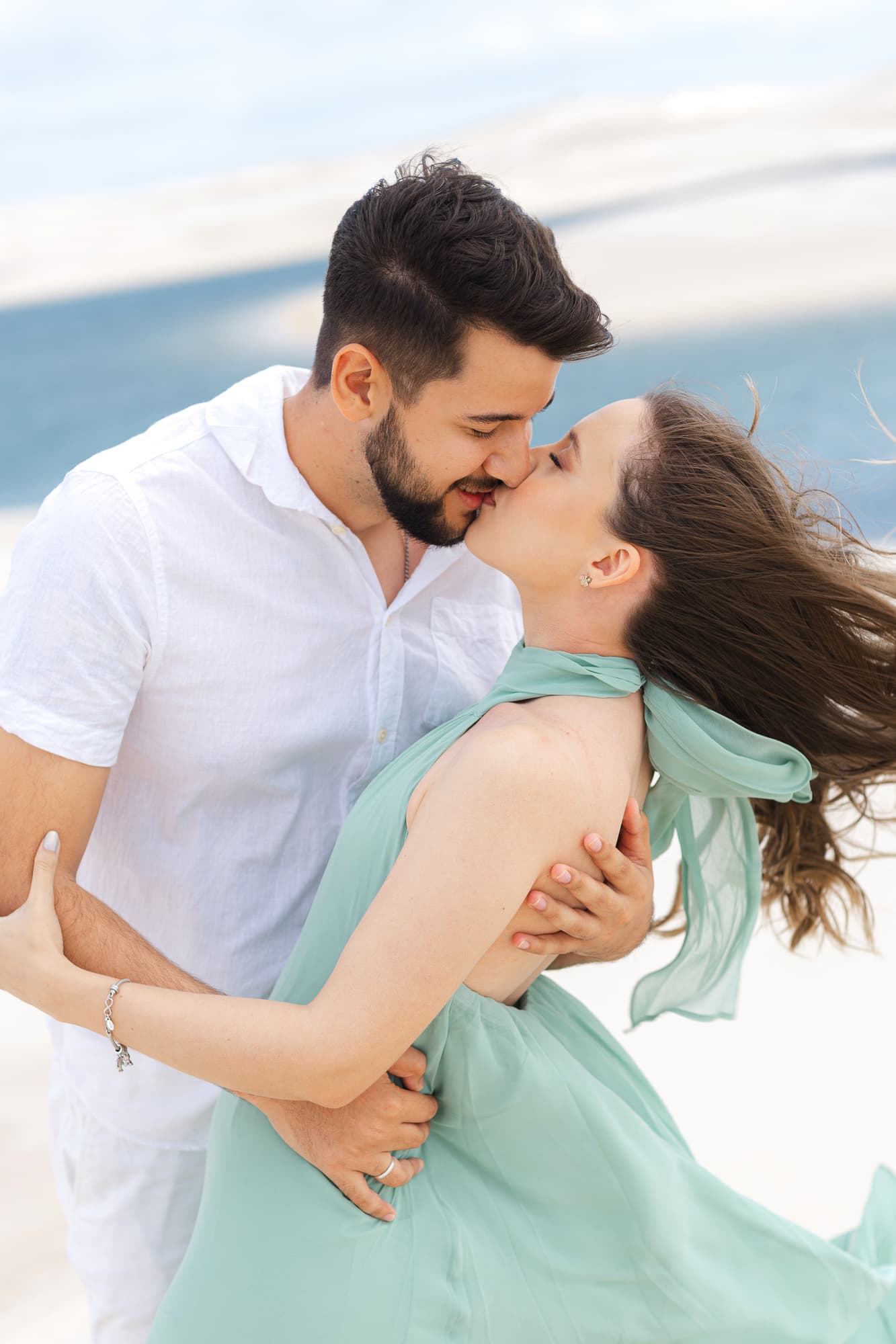 Amanda e Guilherme, momento de cumplicidade nas dunas, Santo Amaro, Lençóis Maranhenses