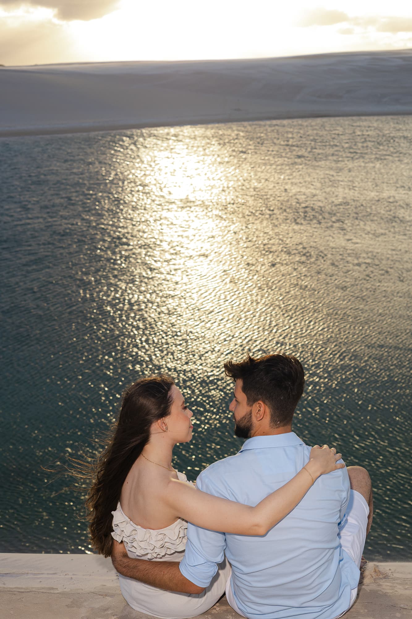 Amanda e Guilherme, casal nas lagoas azuis, Santo Amaro, Lençóis Maranhenses