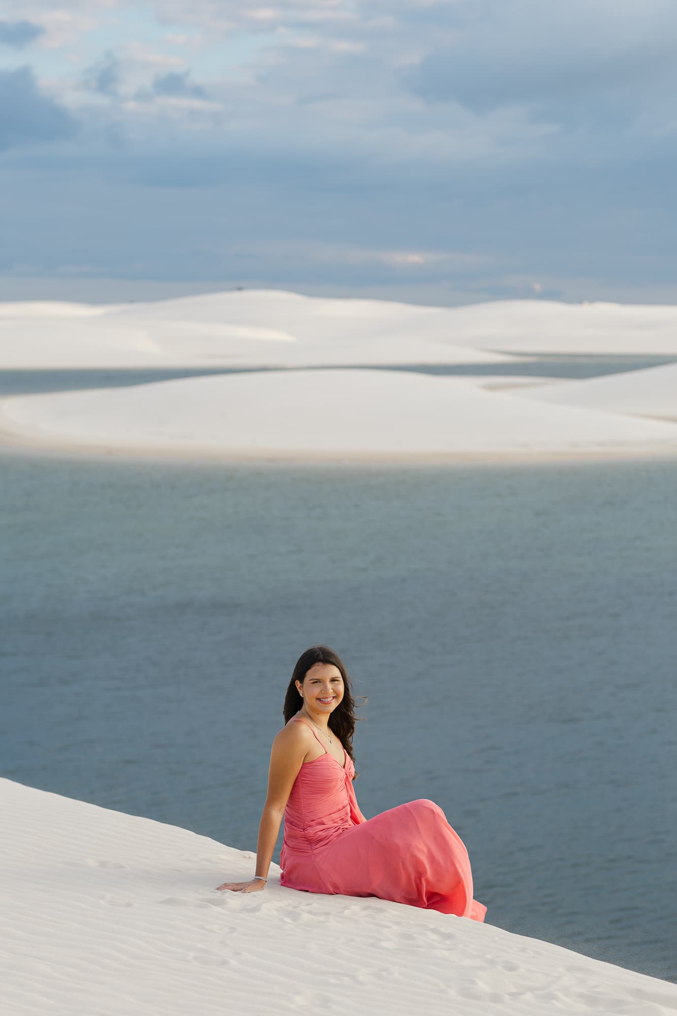Ana Paula, debutante na luz dourada, Santo Amaro, Lençóis Maranhenses