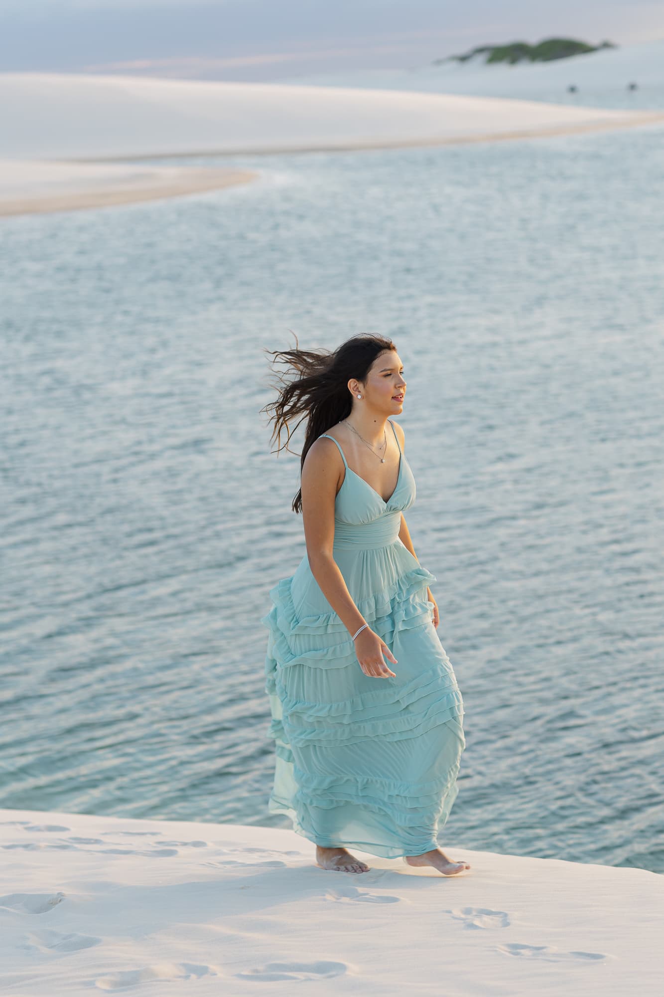 Ana Paula, debutante na luz dourada, Santo Amaro, Lençóis Maranhenses