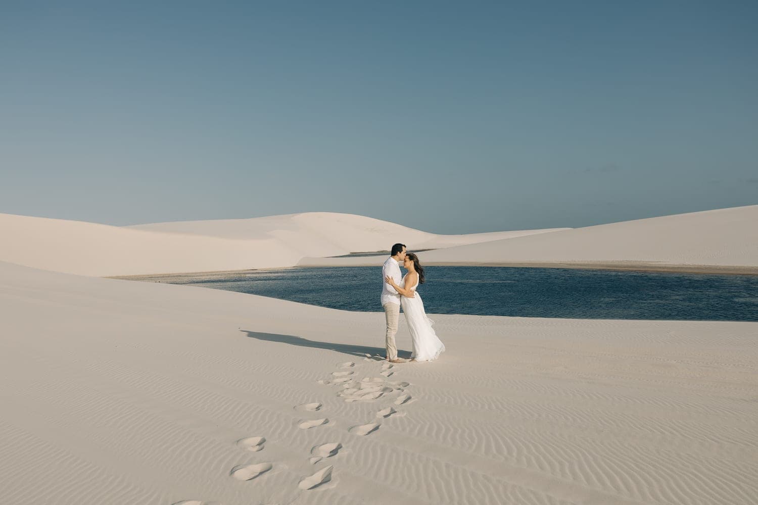 Estefânia e Daniel, ensaio fotográfico nas dunas brancas, Santo Amaro, Lençóis Maranhenses