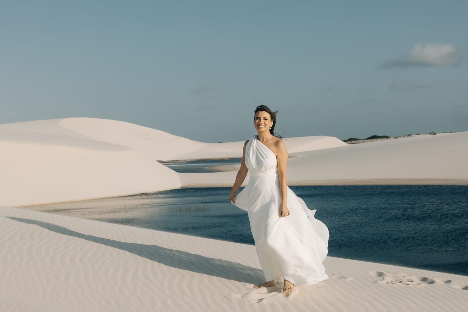 Estefânia e Daniel, beijo ao pôr do sol nas dunas, Santo Amaro, Lençóis Maranhenses