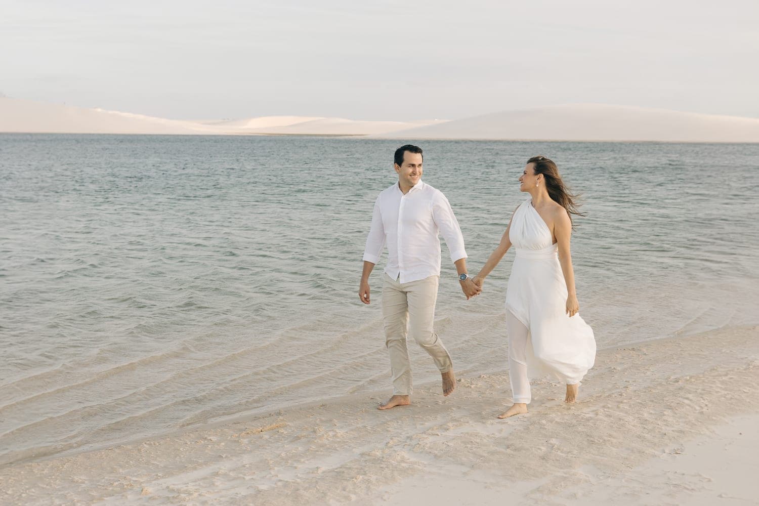 Estefânia e Daniel, close romântico do casal, Santo Amaro, Lençóis Maranhenses