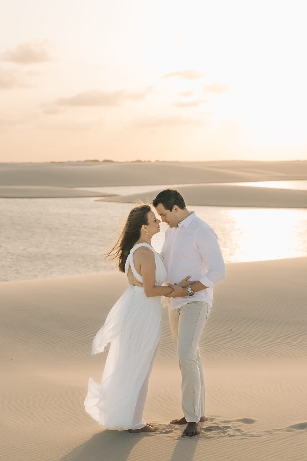 Estefânia e Daniel, retrato ao ar livre nos Lençóis, Santo Amaro, Lençóis Maranhenses