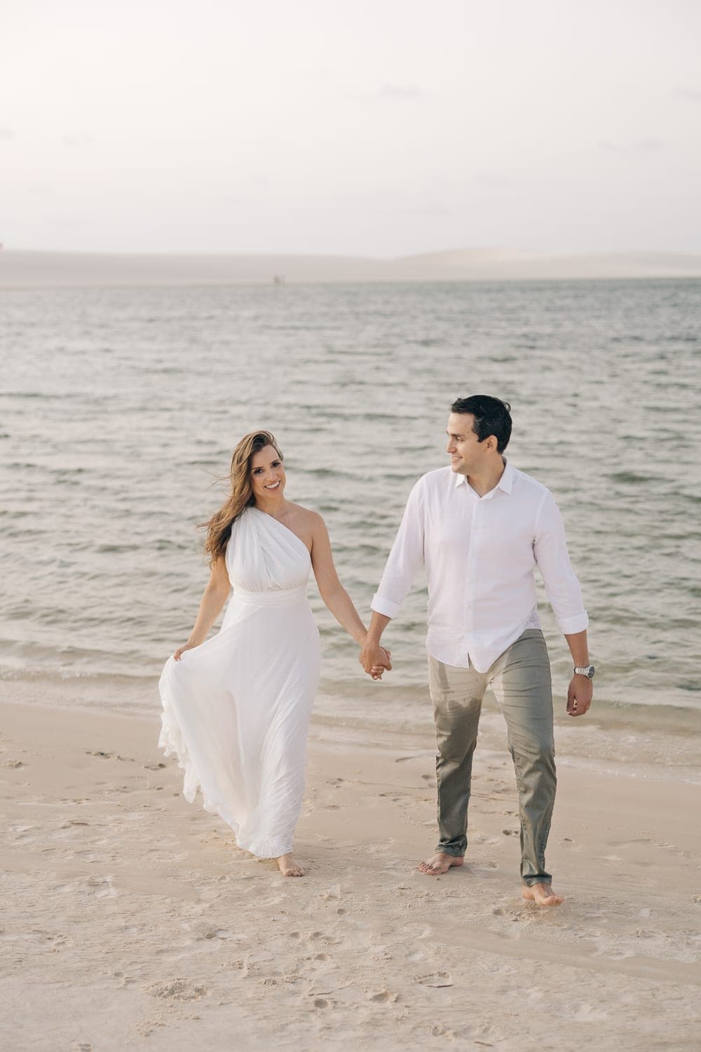 Estefânia e Daniel, ensaio fotográfico nas dunas brancas, Santo Amaro, Lençóis Maranhenses