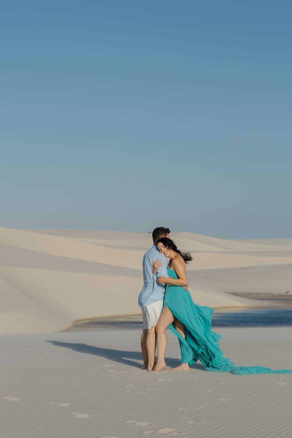 Fernanda e Felipe, momento de cumplicidade nas dunas, Barreirinhas, Lençóis Maranhenses
