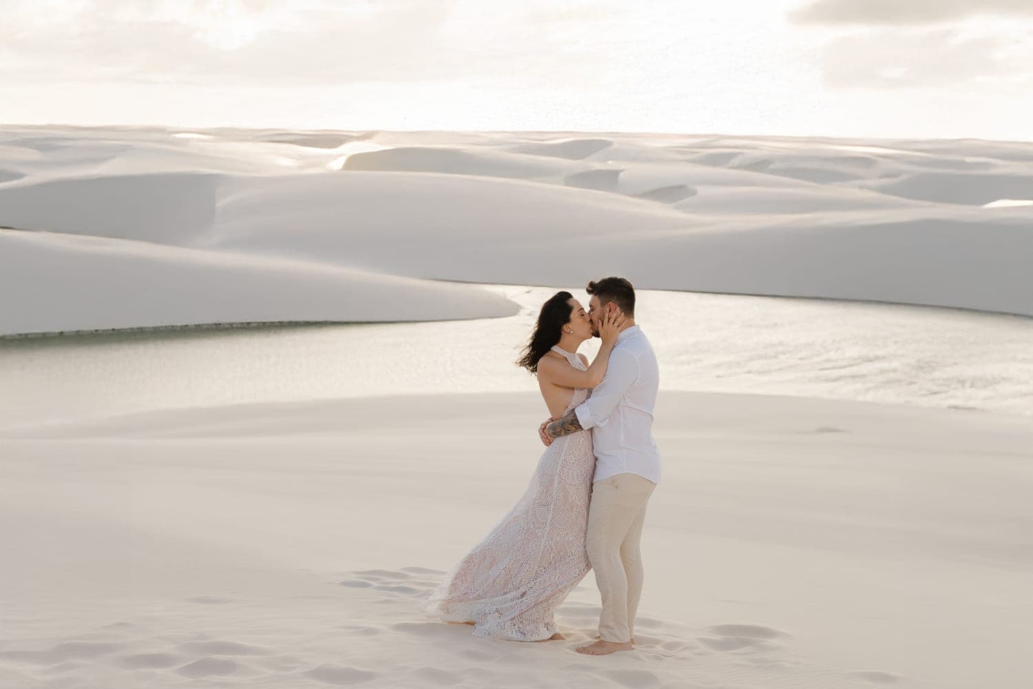 Fernanda e Felipe, retrato nas lagoas cristalinas, Barreirinhas, Lençóis Maranhenses