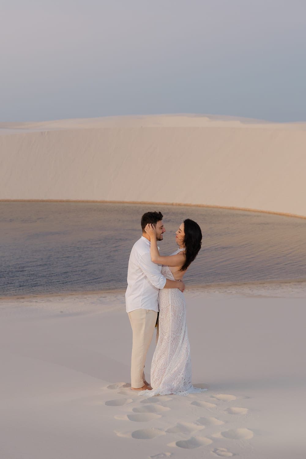 Fernanda e Felipe, casal nas lagoas azuis, Barreirinhas, Lençóis Maranhenses