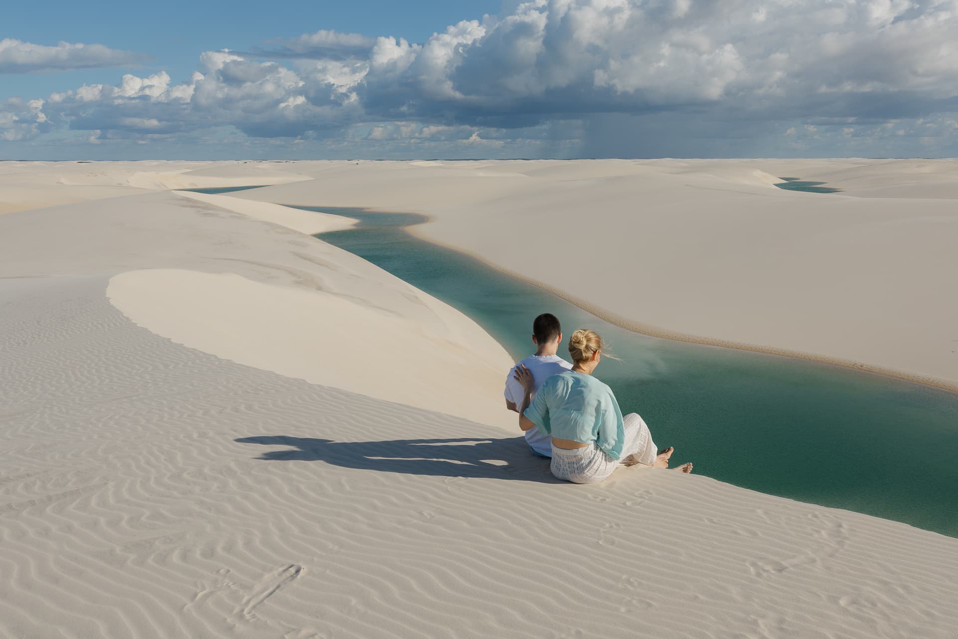 Isabella e Matheus, casal nas lagoas azuis, Atins, Lençóis Maranhenses