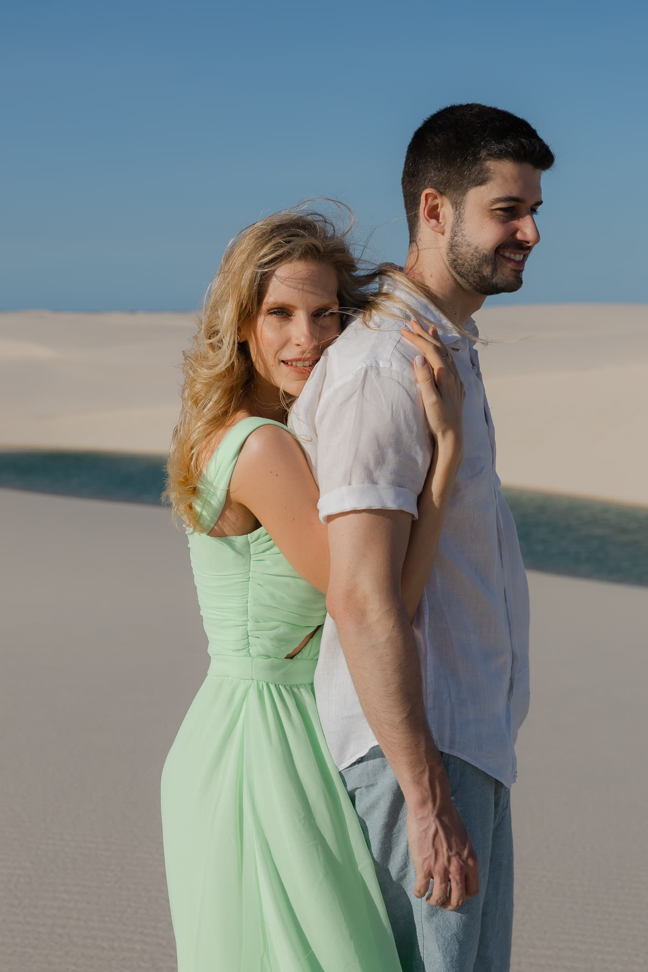 Isabella e Matheus, momento de cumplicidade nas dunas, Atins, Lençóis Maranhenses
