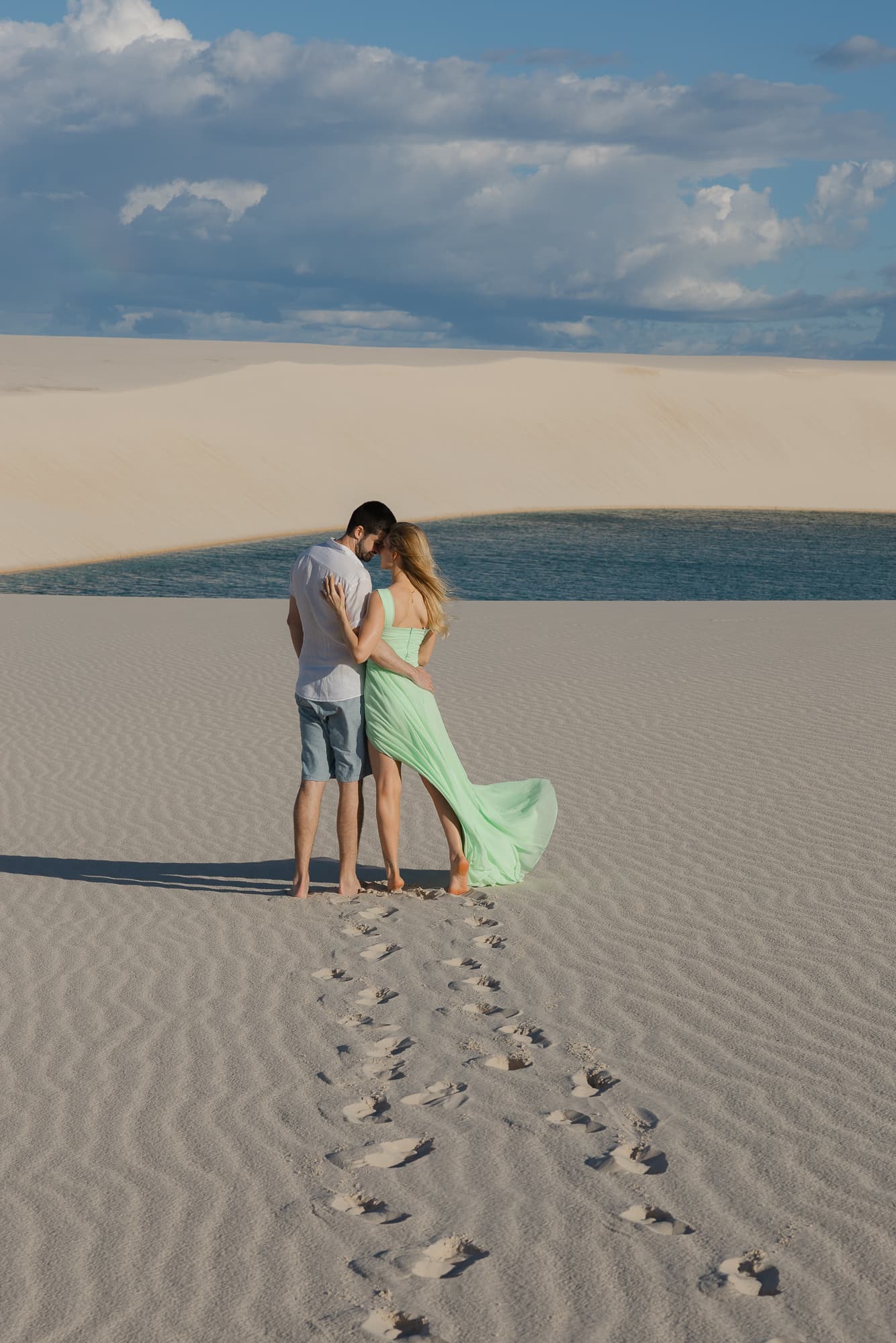Isabella e Matheus, retrato ao ar livre nos Lençóis, Atins, Lençóis Maranhenses