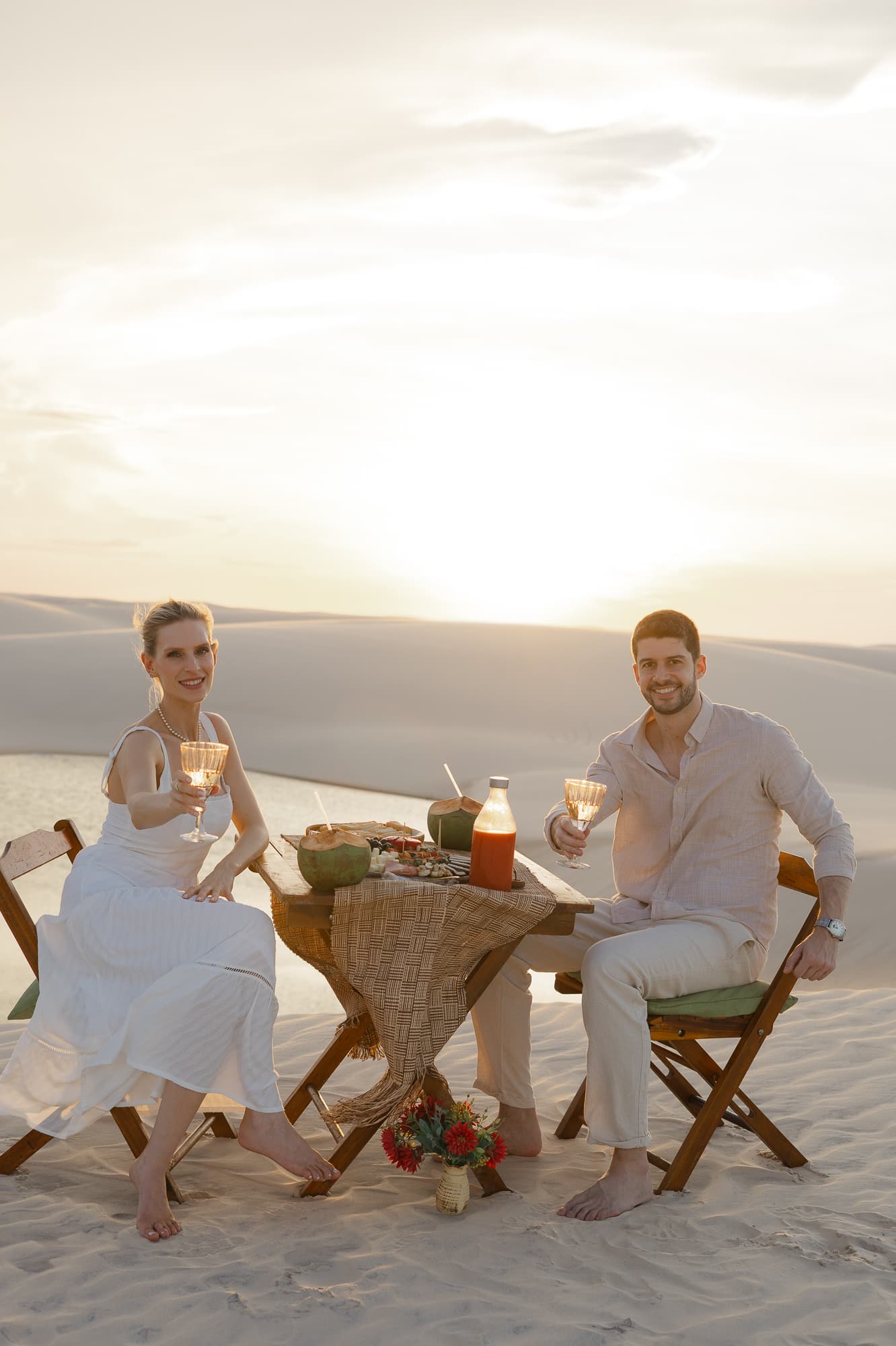 Isabella e Matheus, momento de cumplicidade nas dunas, Atins, Lençóis Maranhenses