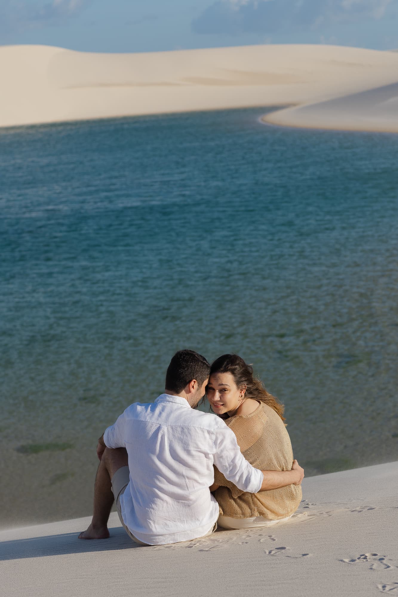 Júlia e Guilherme, casal nas lagoas azuis, Atins, Lençóis Maranhenses