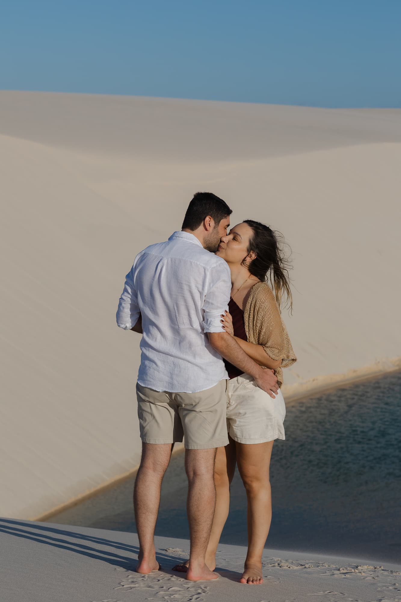 Júlia e Guilherme, silhueta ao entardecer, Atins, Lençóis Maranhenses