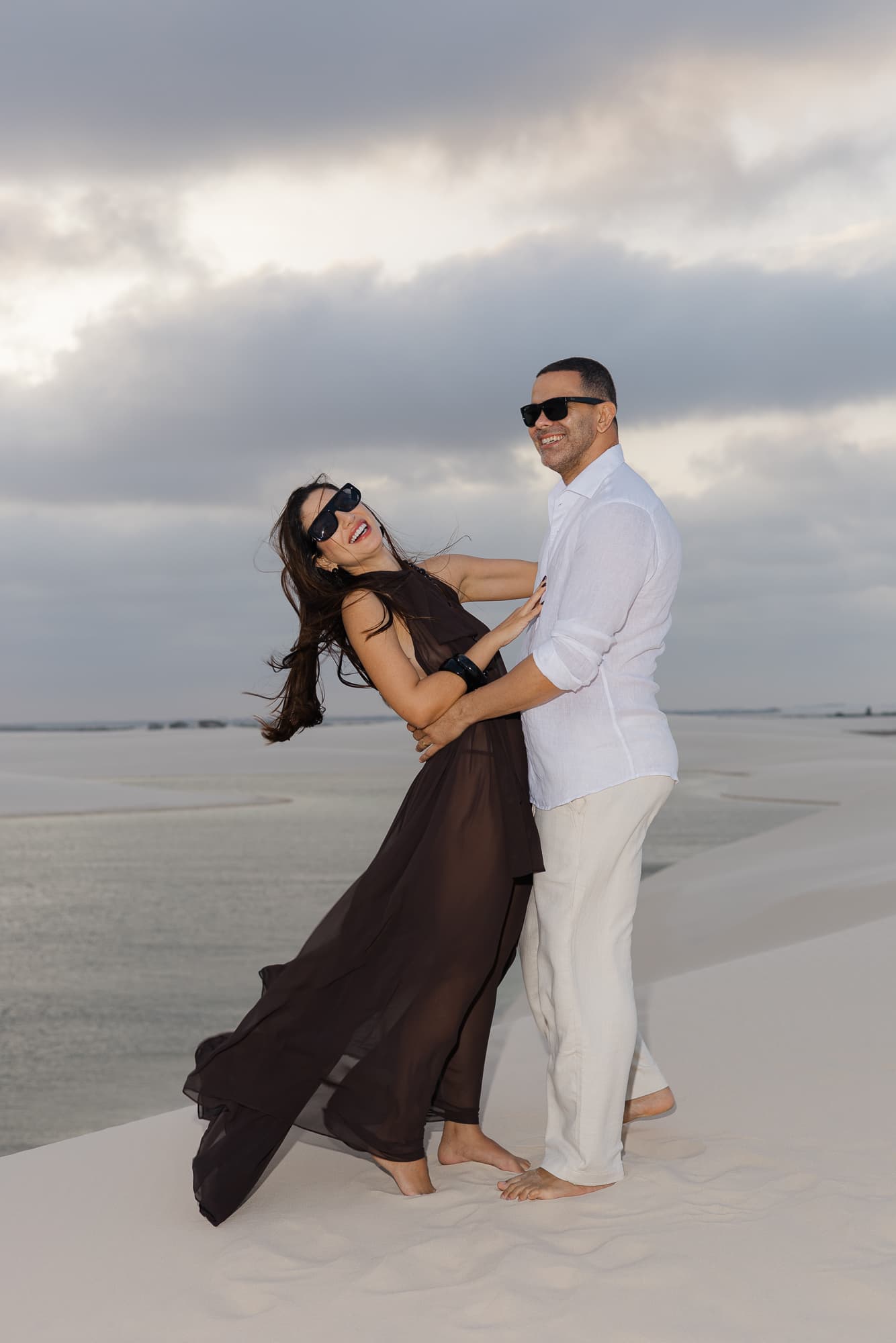 Lívia e José, casal nas lagoas azuis, Santo Amaro, Lençóis Maranhenses