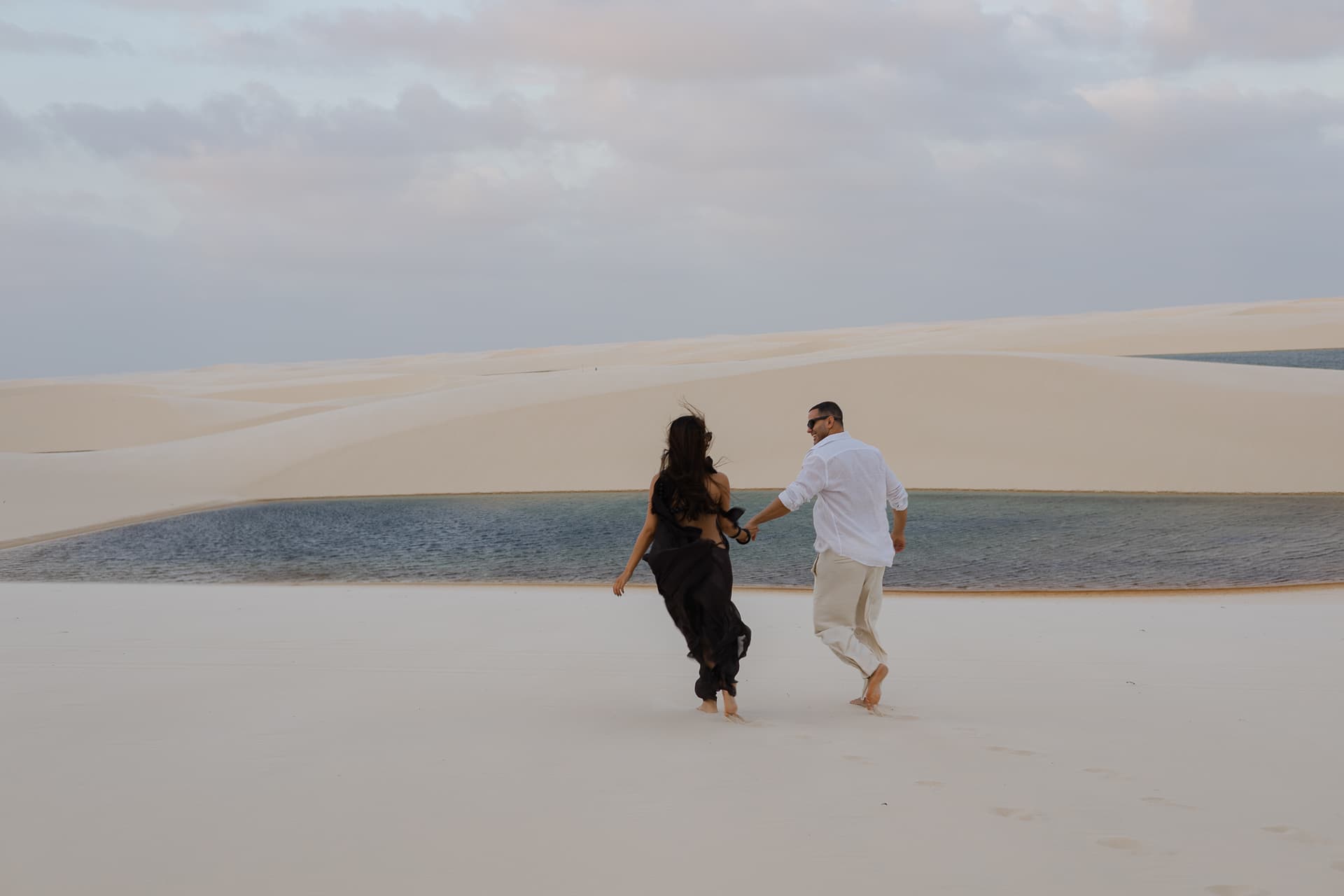 Lívia e José, retrato ao ar livre nos Lençóis, Santo Amaro, Lençóis Maranhenses