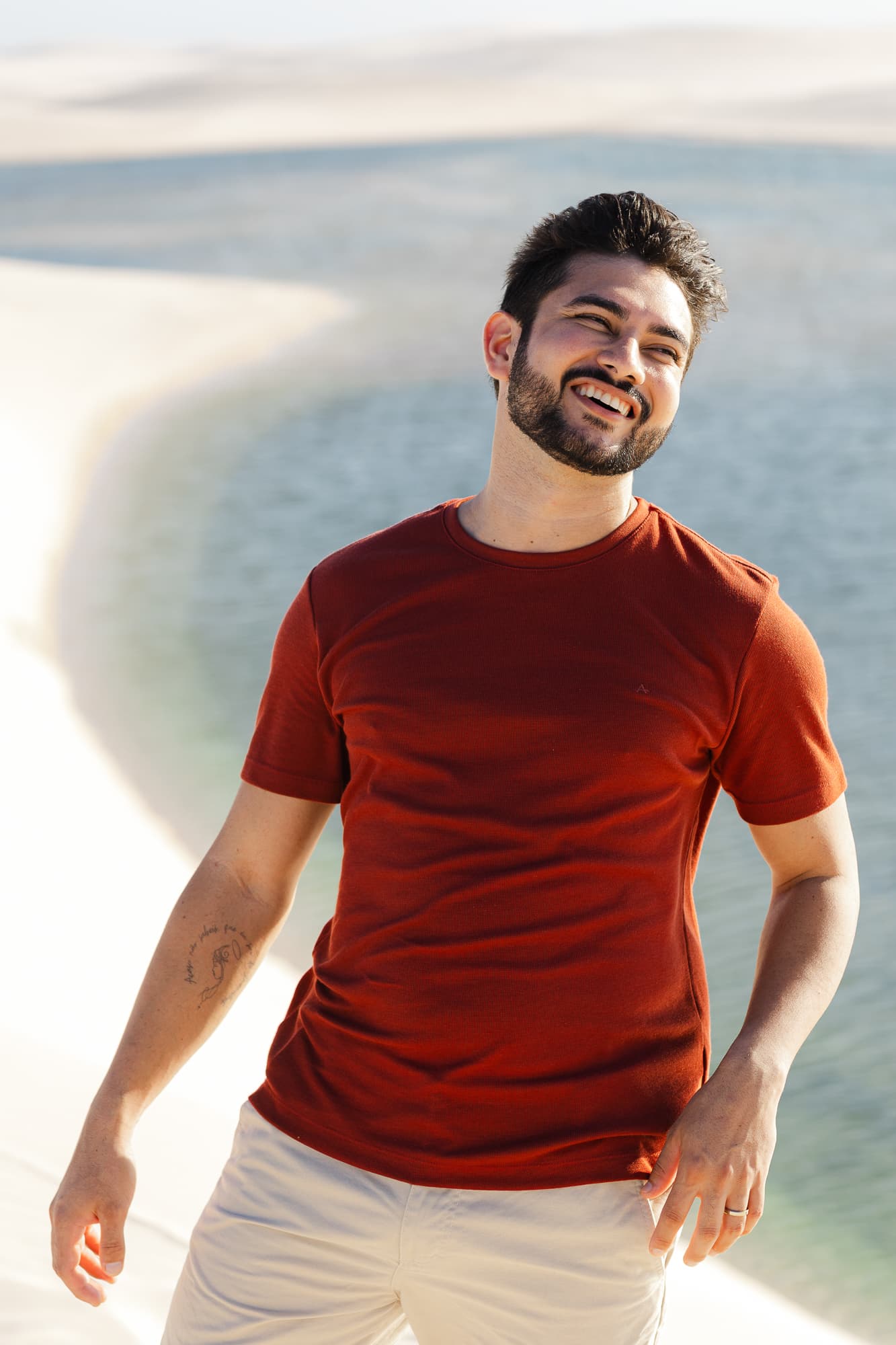 Marcos e Victor, retrato ao ar livre nos Lençóis, Santo Amaro, Lençóis Maranhenses