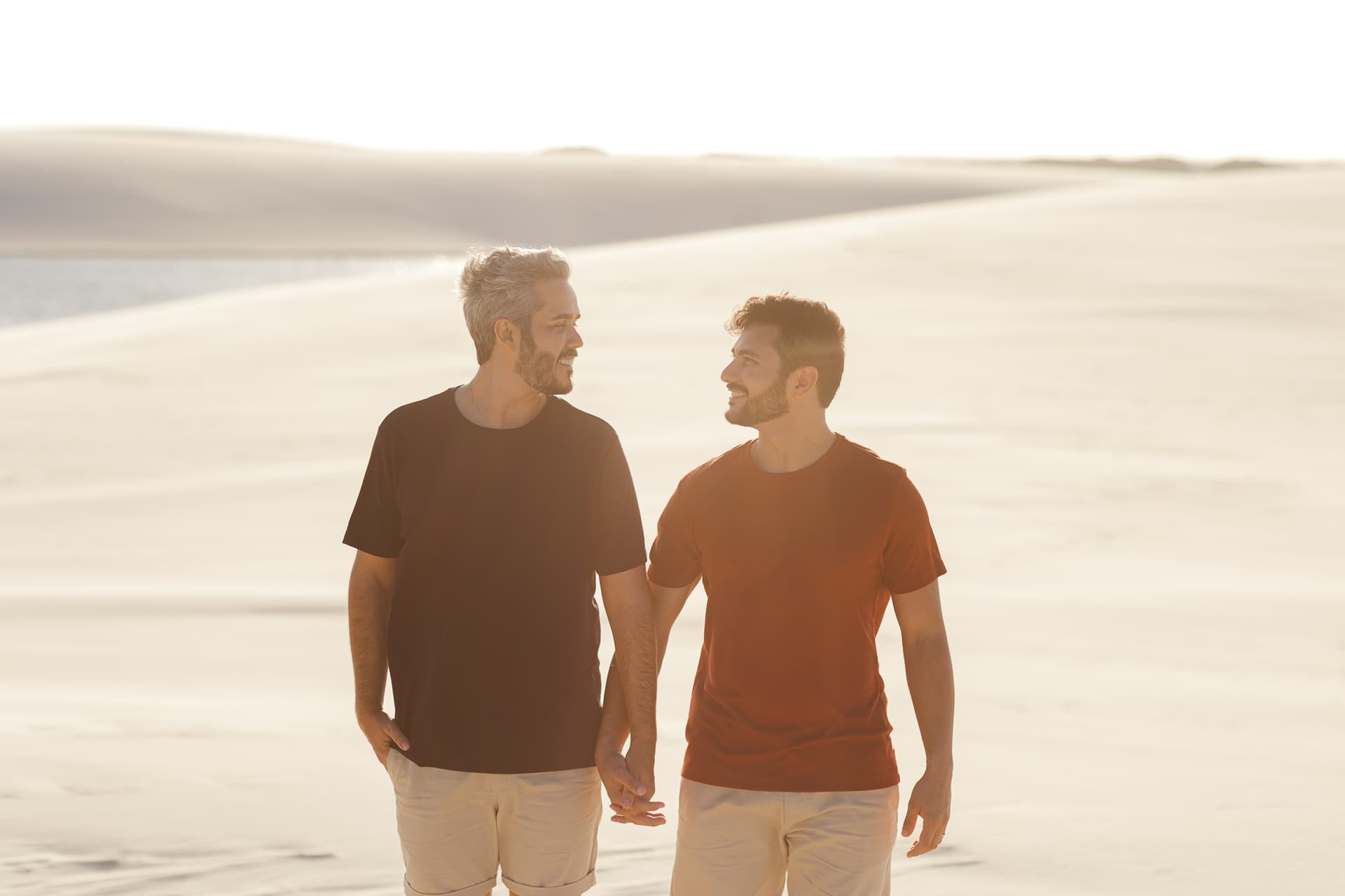 Marcos e Victor, casal nas lagoas azuis, Santo Amaro, Lençóis Maranhenses