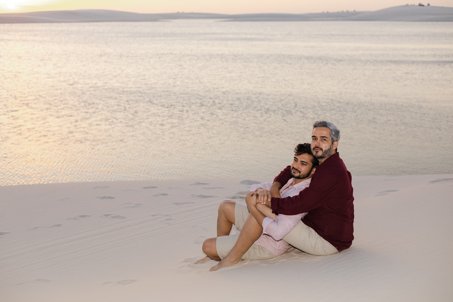 Marcos e Victor, silhueta ao entardecer, Santo Amaro, Lençóis Maranhenses