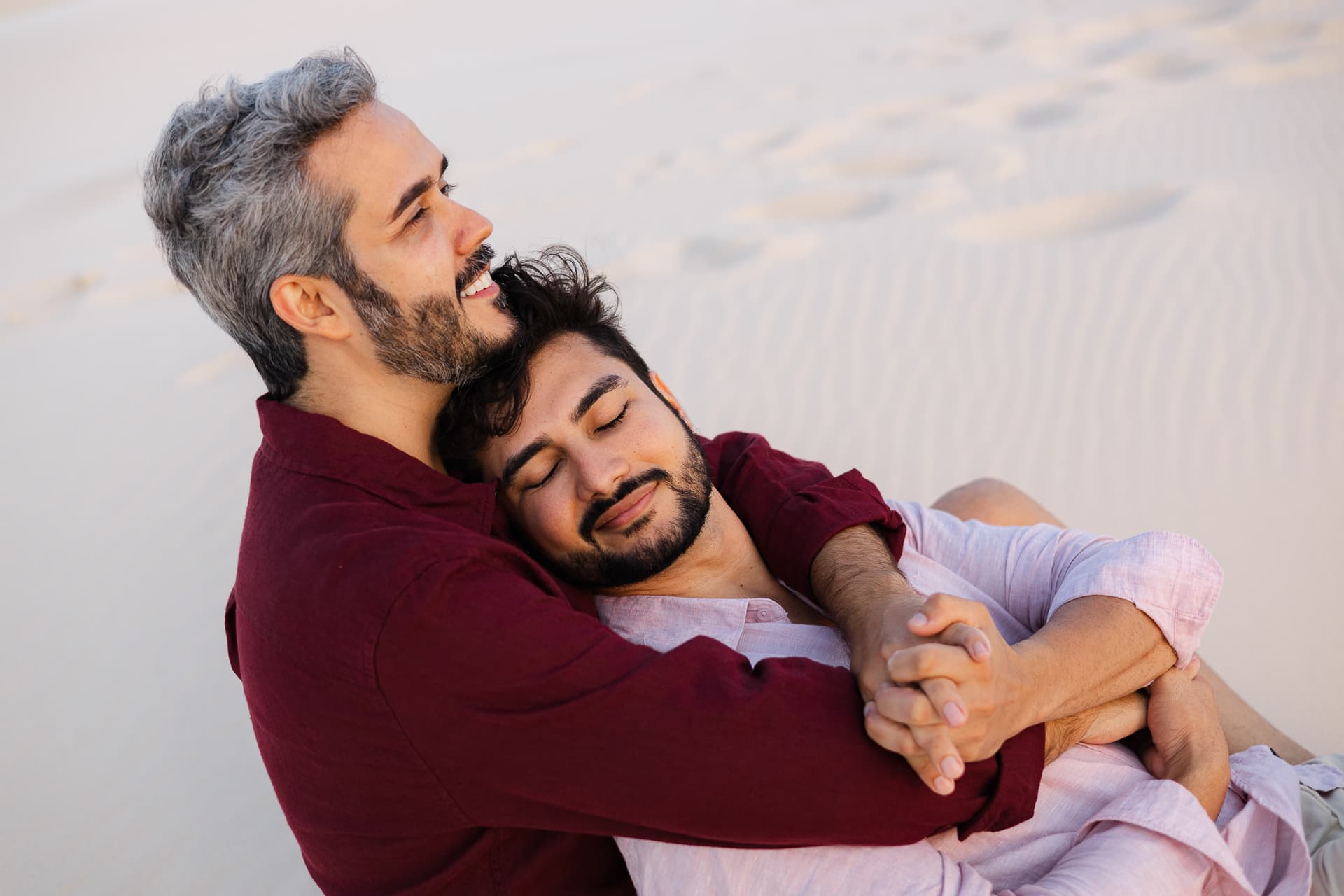 Marcos e Victor, momento espontâneo do casal, Santo Amaro, Lençóis Maranhenses