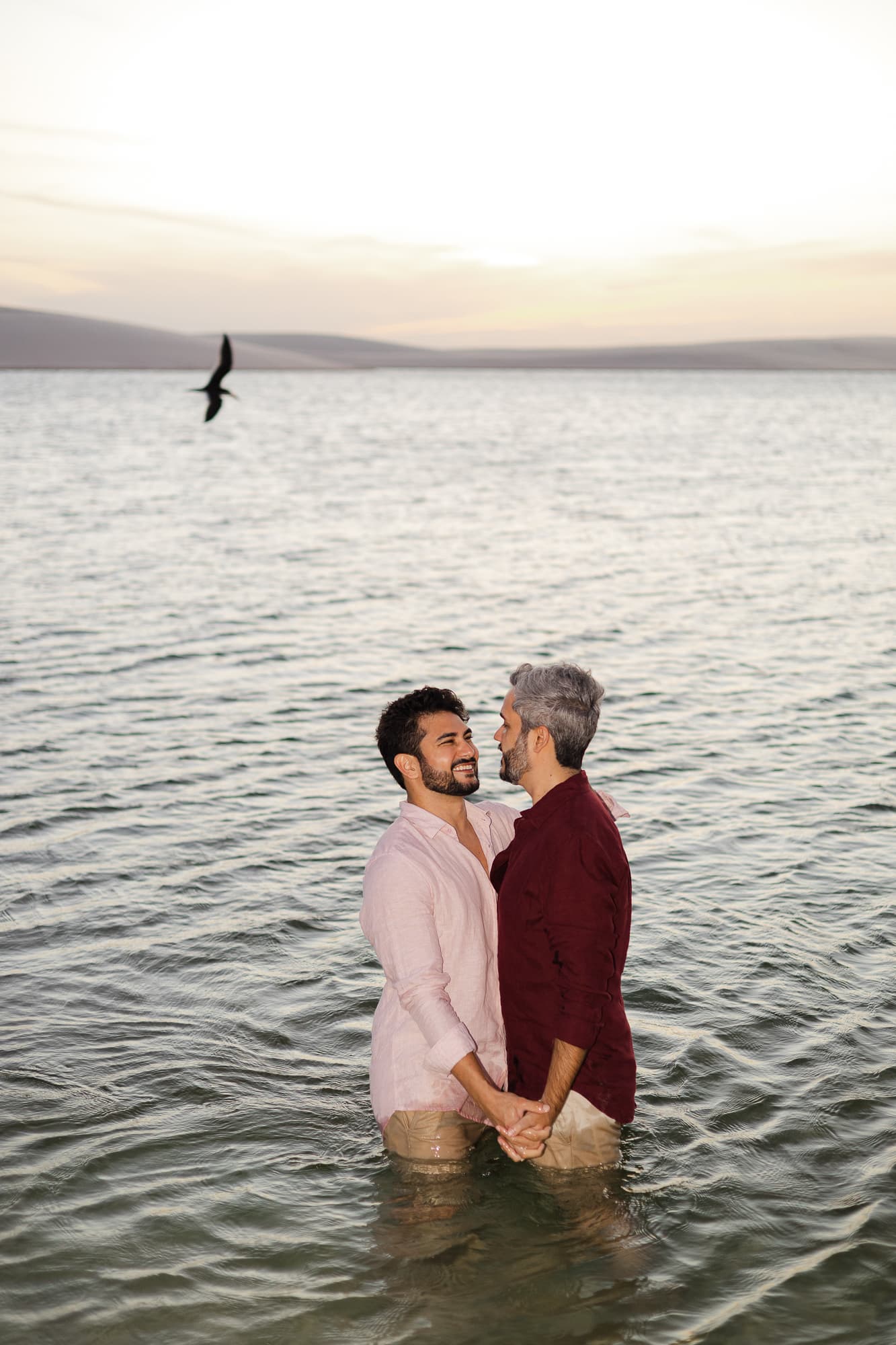 Marcos e Victor, casal nas lagoas azuis, Santo Amaro, Lençóis Maranhenses