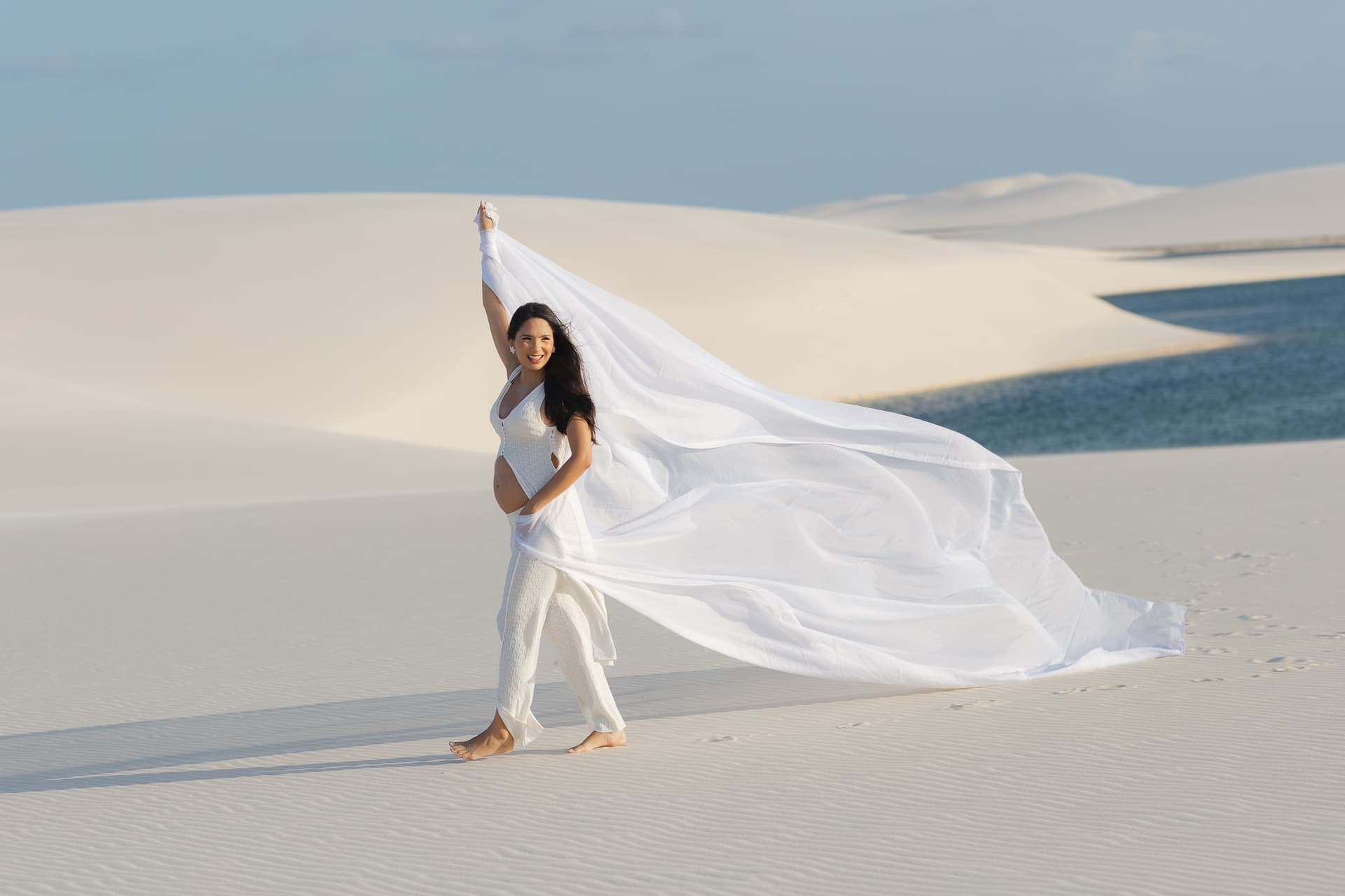 Maria Clara e José Emídio, silhueta ao entardecer, Santo Amaro, Lençóis Maranhenses