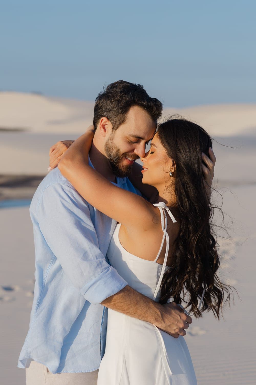 Mariana e Robson, momento de cumplicidade nas dunas, Santo Amaro, Lençóis Maranhenses