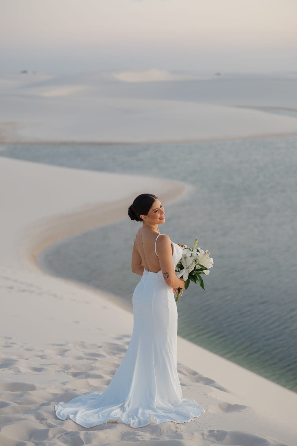 Mariana e Robson, silhueta ao entardecer, Santo Amaro, Lençóis Maranhenses