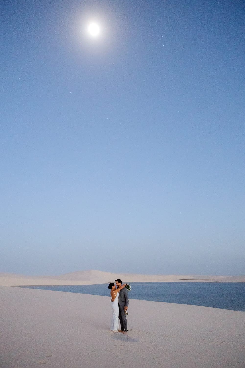 Mariana e Robson, momento espontâneo do casal, Santo Amaro, Lençóis Maranhenses