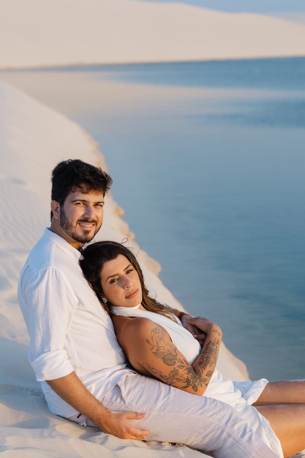 Marina e Luís Augusto, momento de cumplicidade nas dunas, Barreirinhas, Lençóis Maranhenses