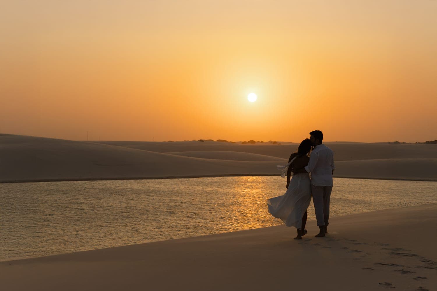 Marina e Luís Augusto, momento espontâneo do casal, Barreirinhas, Lençóis Maranhenses