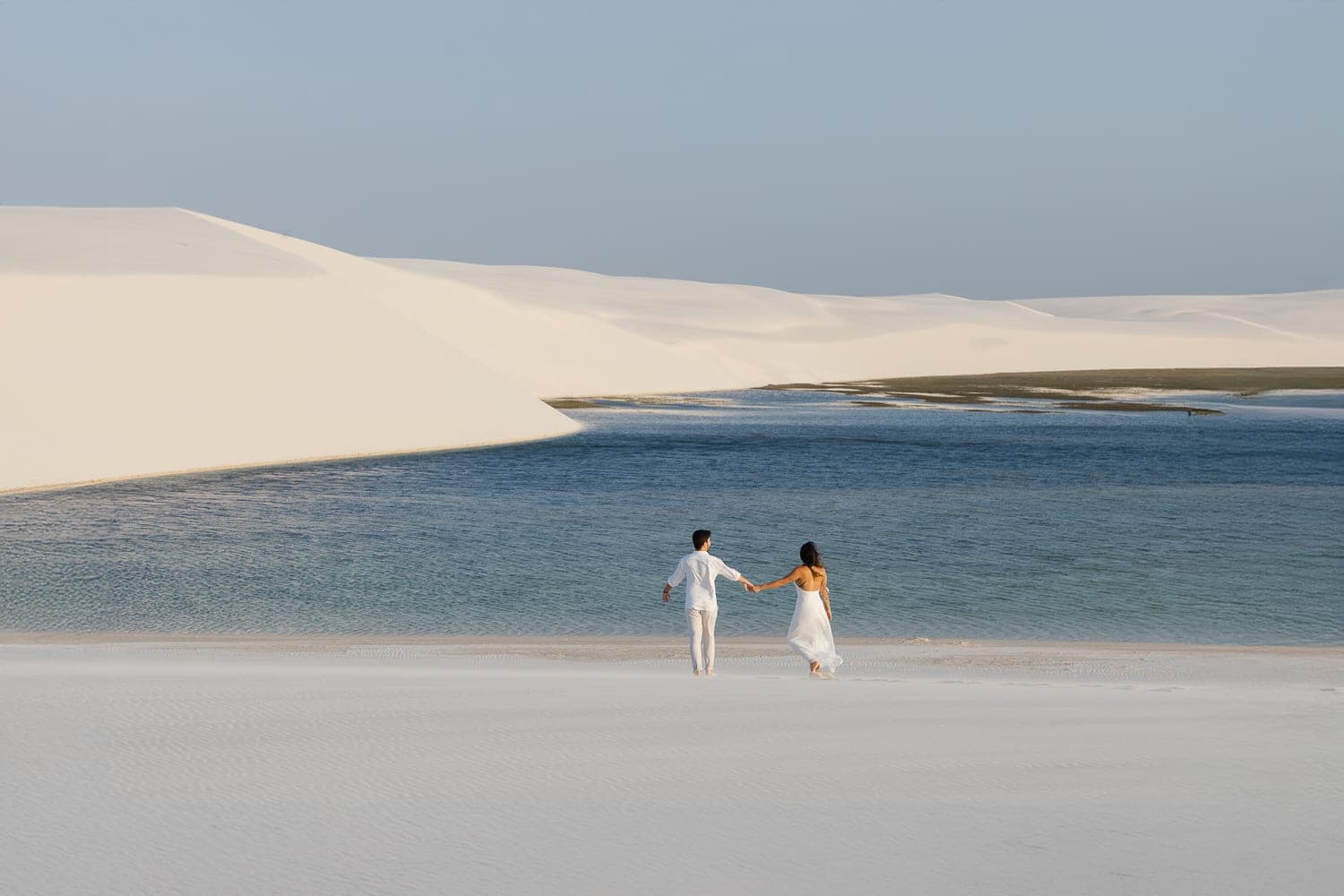 Marina e Luís Augusto, casal nas lagoas azuis, Barreirinhas, Lençóis Maranhenses