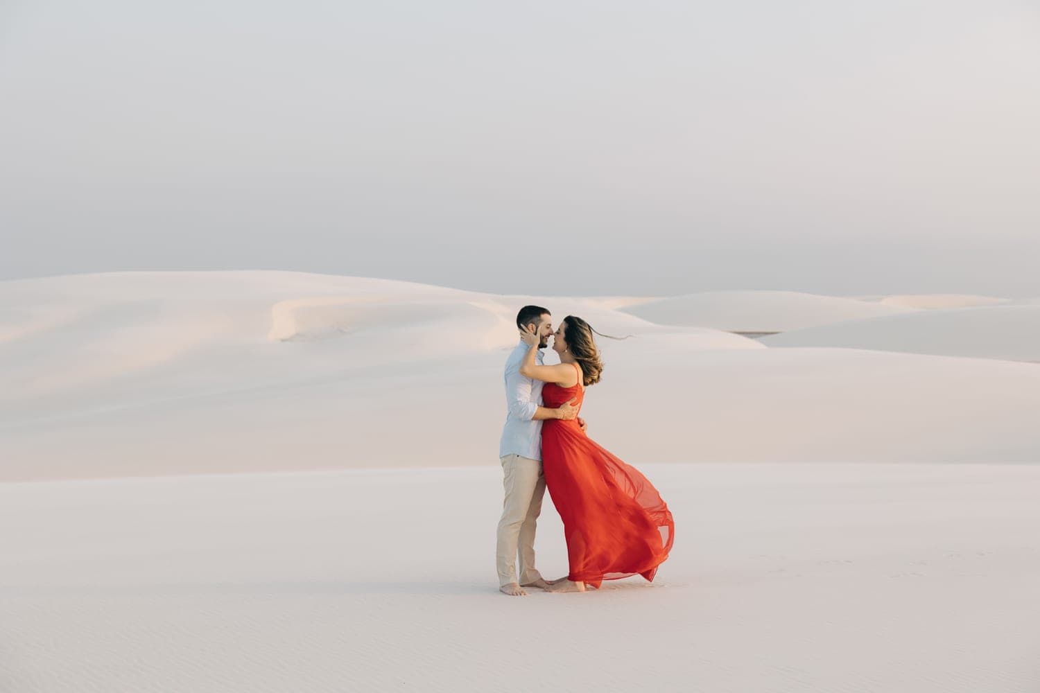 Myrella e Ramon, momento de cumplicidade nas dunas, Santo Amaro, Lençóis Maranhenses