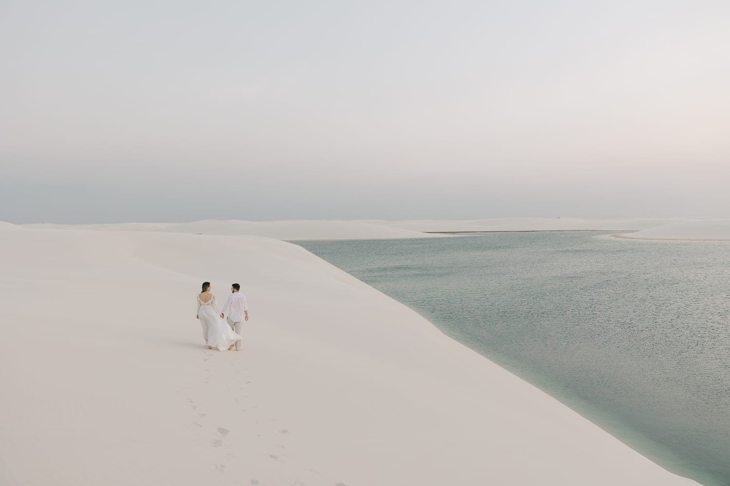 Myrella e Ramon, momento de cumplicidade nas dunas, Santo Amaro, Lençóis Maranhenses