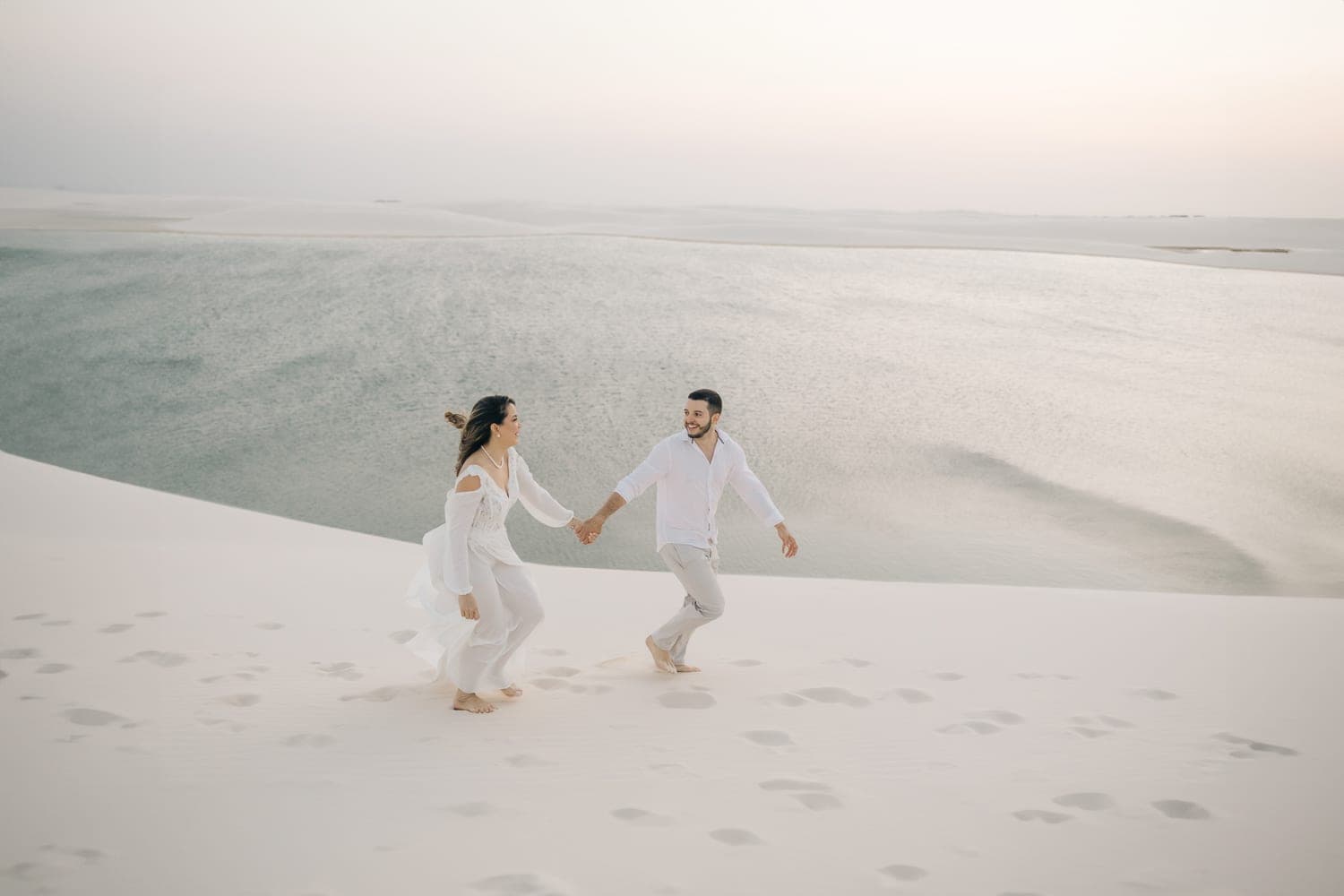 Myrella e Ramon, ensaio fotográfico nas dunas brancas, Santo Amaro, Lençóis Maranhenses