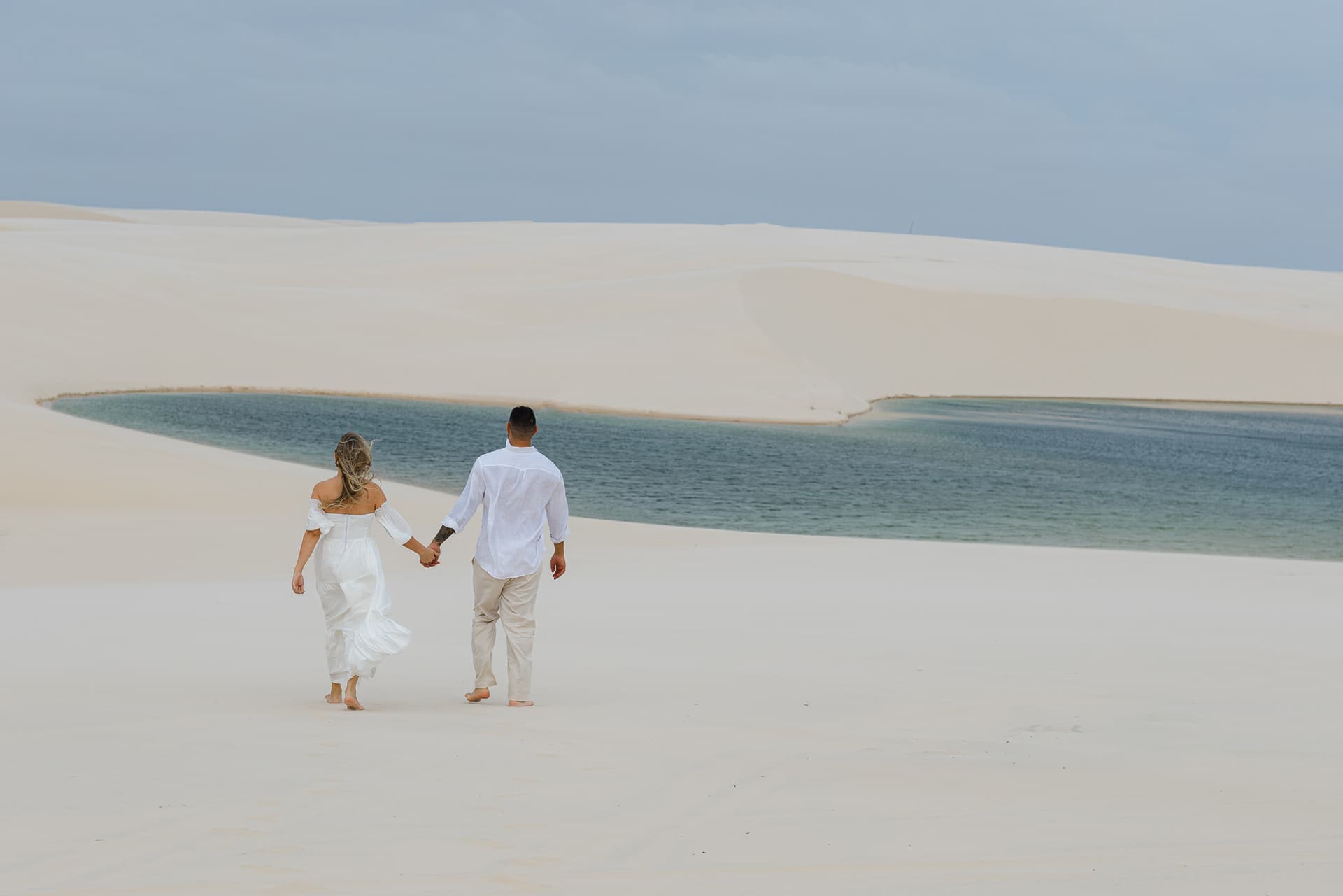 Thays e Jorge, beijo ao pôr do sol nas dunas, Santo Amaro, Lençóis Maranhenses