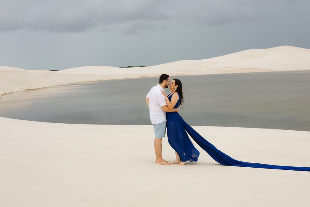 Vera Raquel e Gustavo, close romântico do casal, Santo Amaro, Lençóis Maranhenses