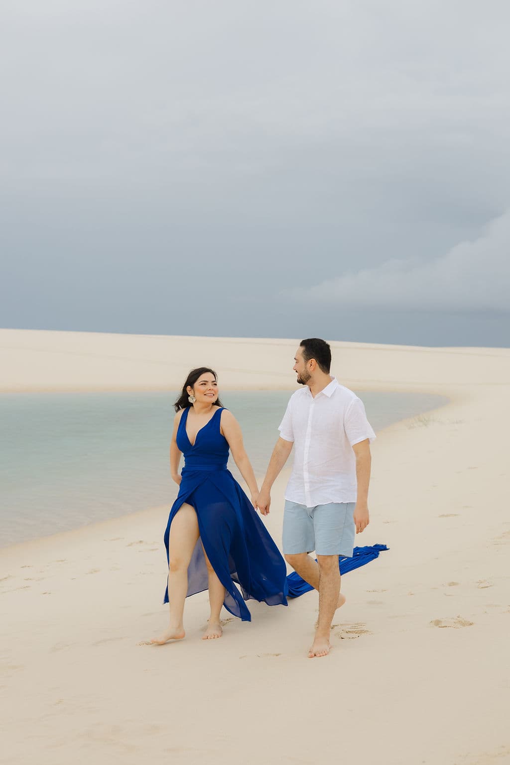 Vera Raquel e Gustavo, retrato nas lagoas cristalinas, Santo Amaro, Lençóis Maranhenses