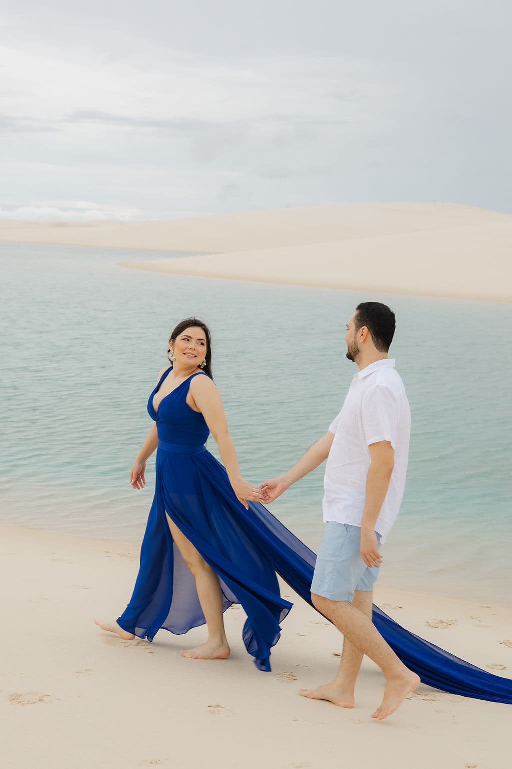 Vera Raquel e Gustavo, momento de cumplicidade nas dunas, Santo Amaro, Lençóis Maranhenses