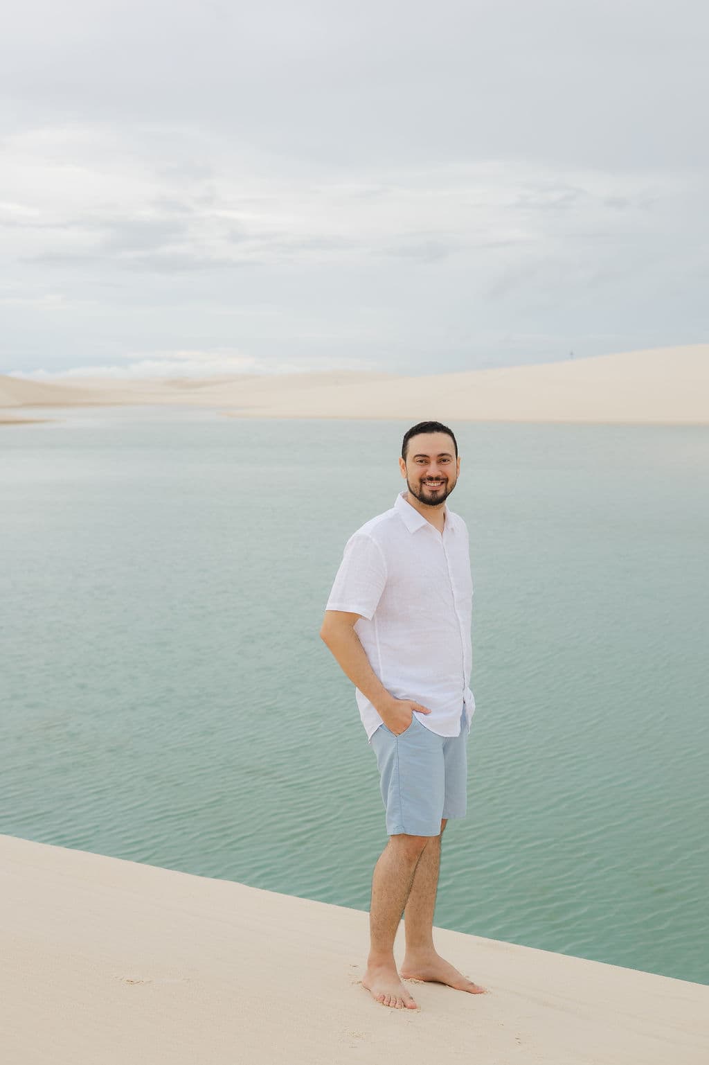 Vera Raquel e Gustavo, beijo ao pôr do sol nas dunas, Santo Amaro, Lençóis Maranhenses