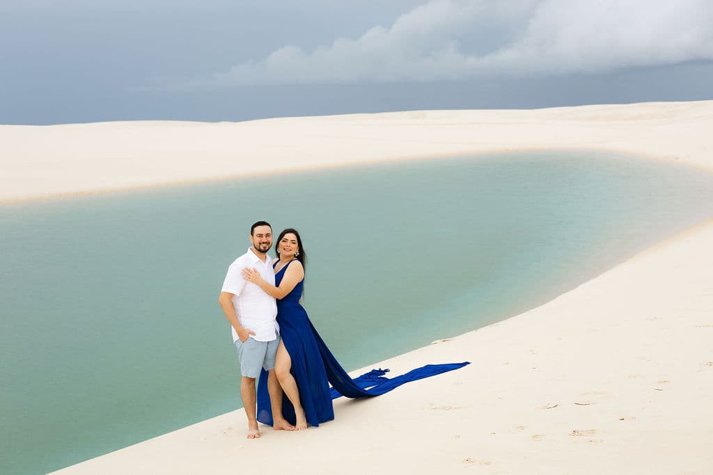 Vera Raquel e Gustavo, casal nas lagoas azuis, Santo Amaro, Lençóis Maranhenses