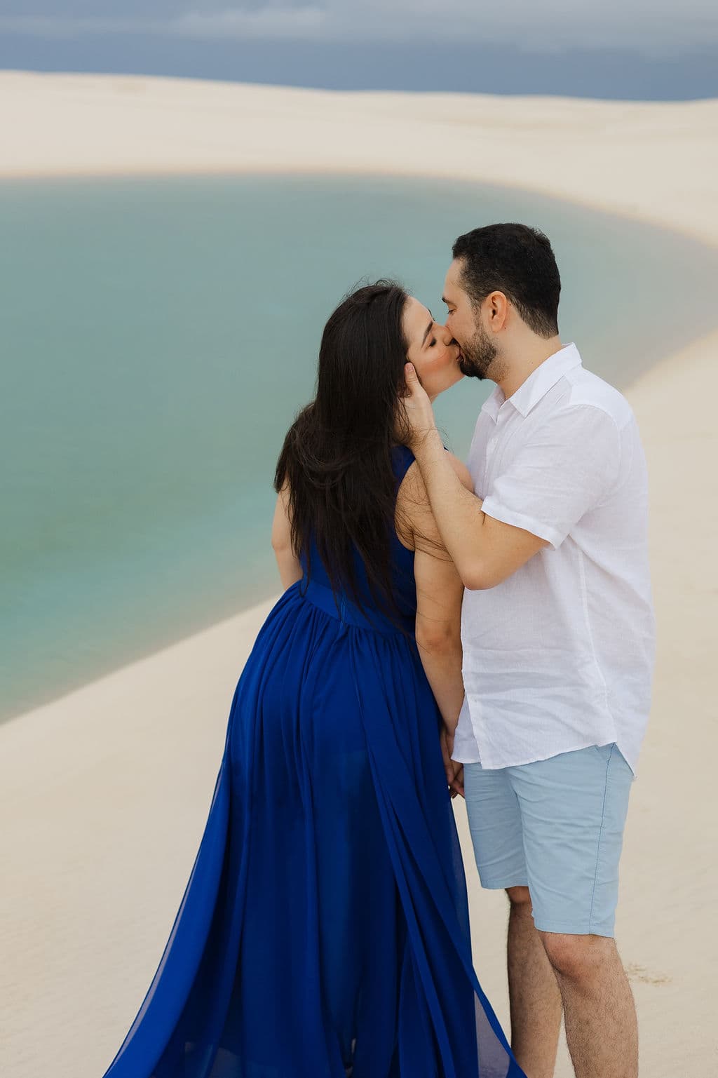 Vera Raquel e Gustavo, close romântico do casal, Santo Amaro, Lençóis Maranhenses