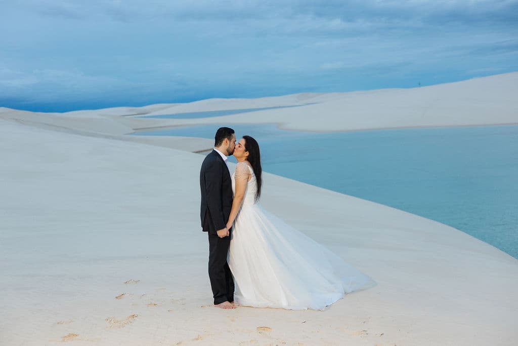 Vera Raquel e Gustavo, momento de cumplicidade nas dunas, Santo Amaro, Lençóis Maranhenses