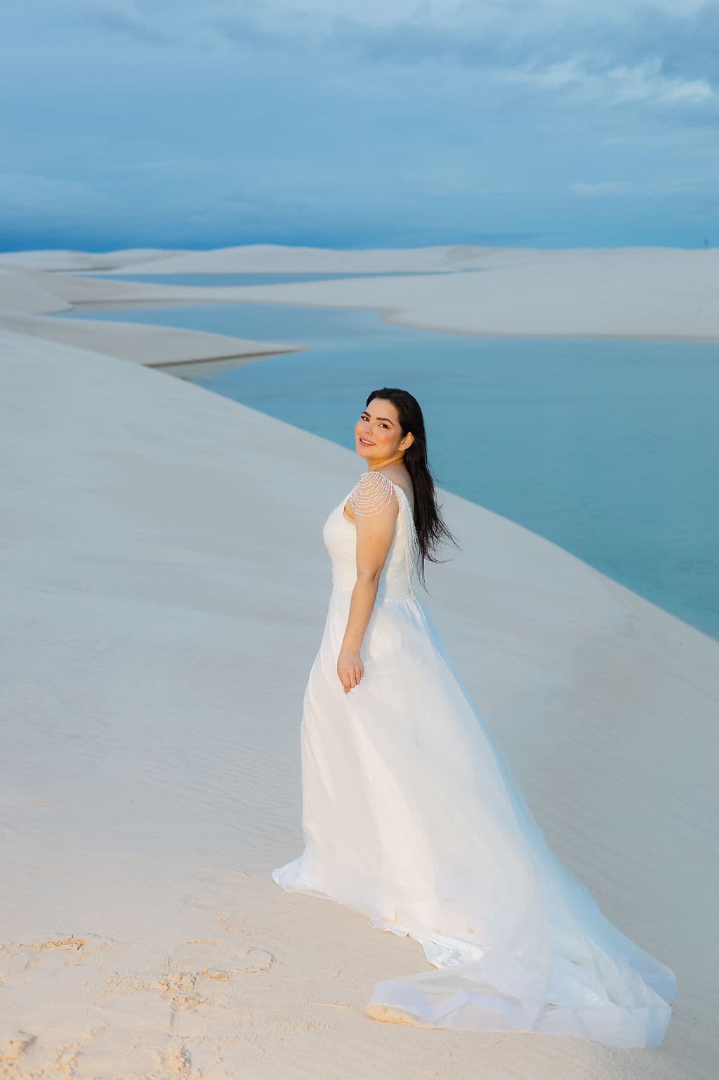Vera Raquel e Gustavo, casal nas lagoas azuis, Santo Amaro, Lençóis Maranhenses