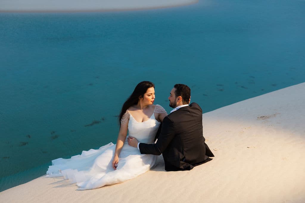 Vera Raquel e Gustavo, silhueta ao entardecer, Santo Amaro, Lençóis Maranhenses