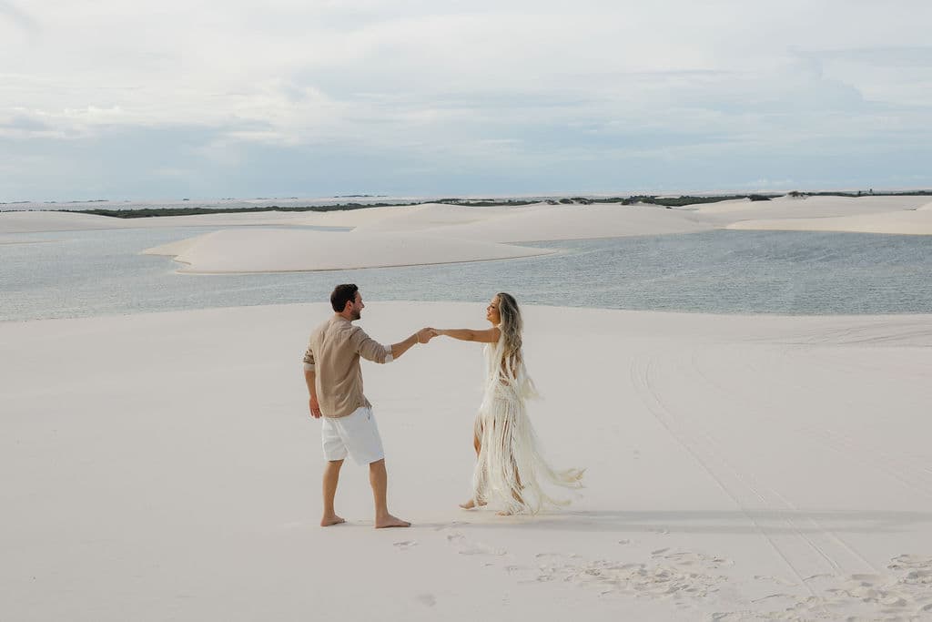 Winnie e José, close romântico do casal, Santo Amaro, Lençóis Maranhenses