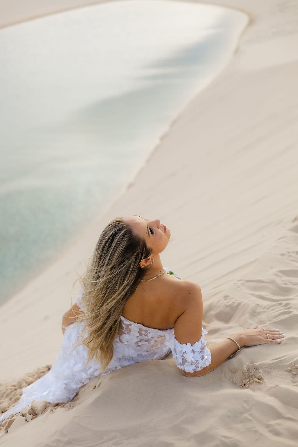 Winnie e José, silhueta ao entardecer, Santo Amaro, Lençóis Maranhenses